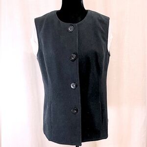 NWOT Chico’s black button down vest size 1